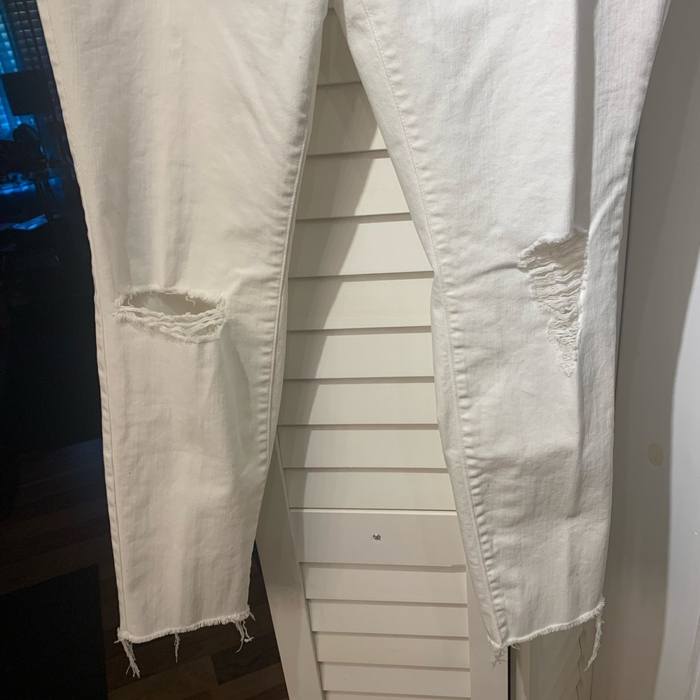 Summer is here.  Everyone needs a pair of stretch white jeans in your closet.